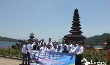 UIN SUKA – Fak.Syariáh & Hukum (Tour Bali)