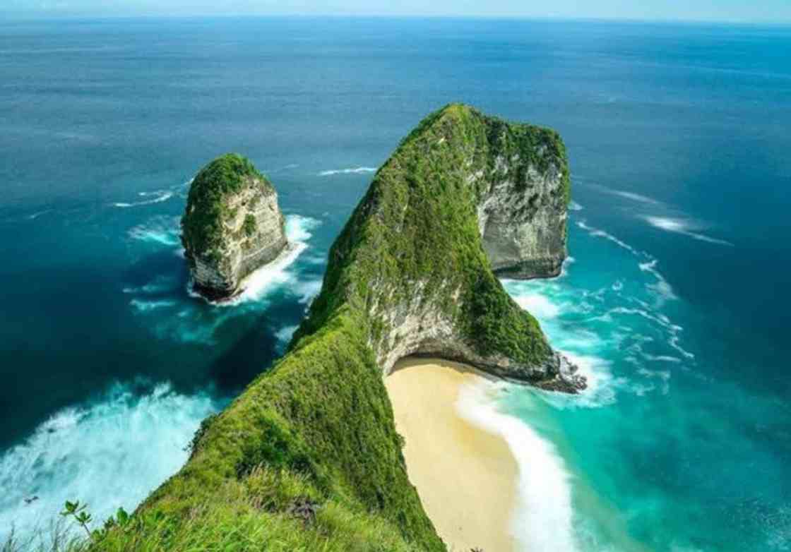 Wisata Kelingkung Beach Nusa penida Bali