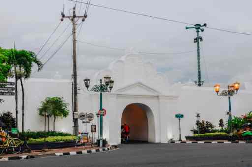 Plengkung Gading