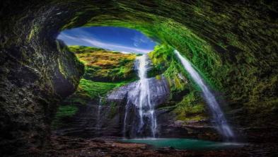 Family Tour 2 Hari 1 Malam Bromo – Prigen & Madakaripura