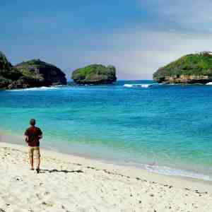 wisata pantai di pacitan