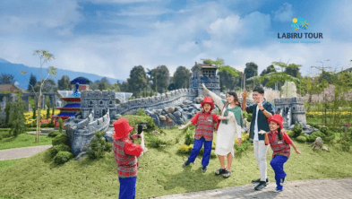 One Day Tour Puncak + Taman Safari Bogor